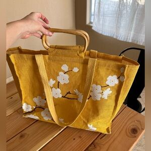 Yellow tote floral detail wood handles